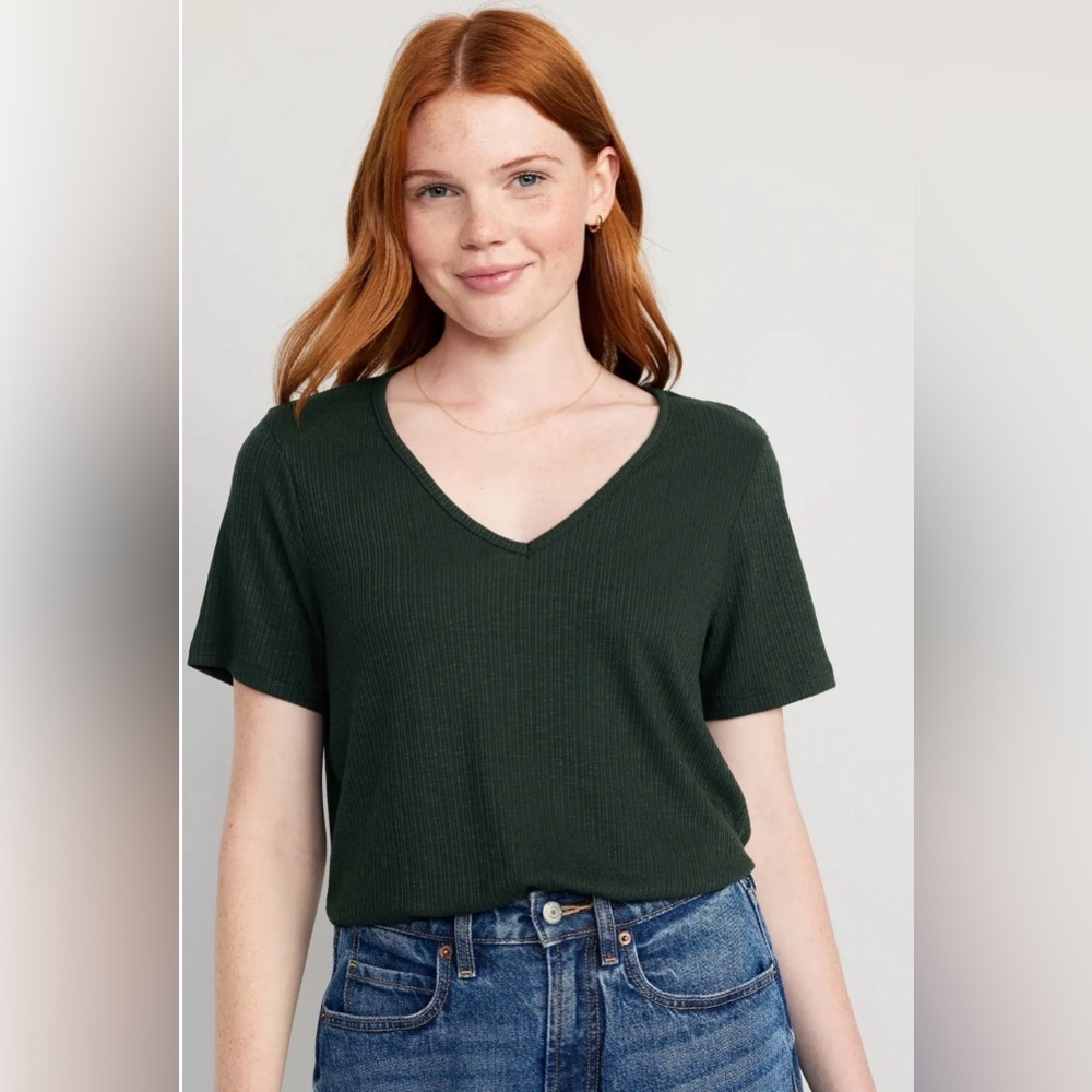 Women's Luxe V-Neck Green Ribbed Knit Short Sleeve Shirt—Size L *NWT*